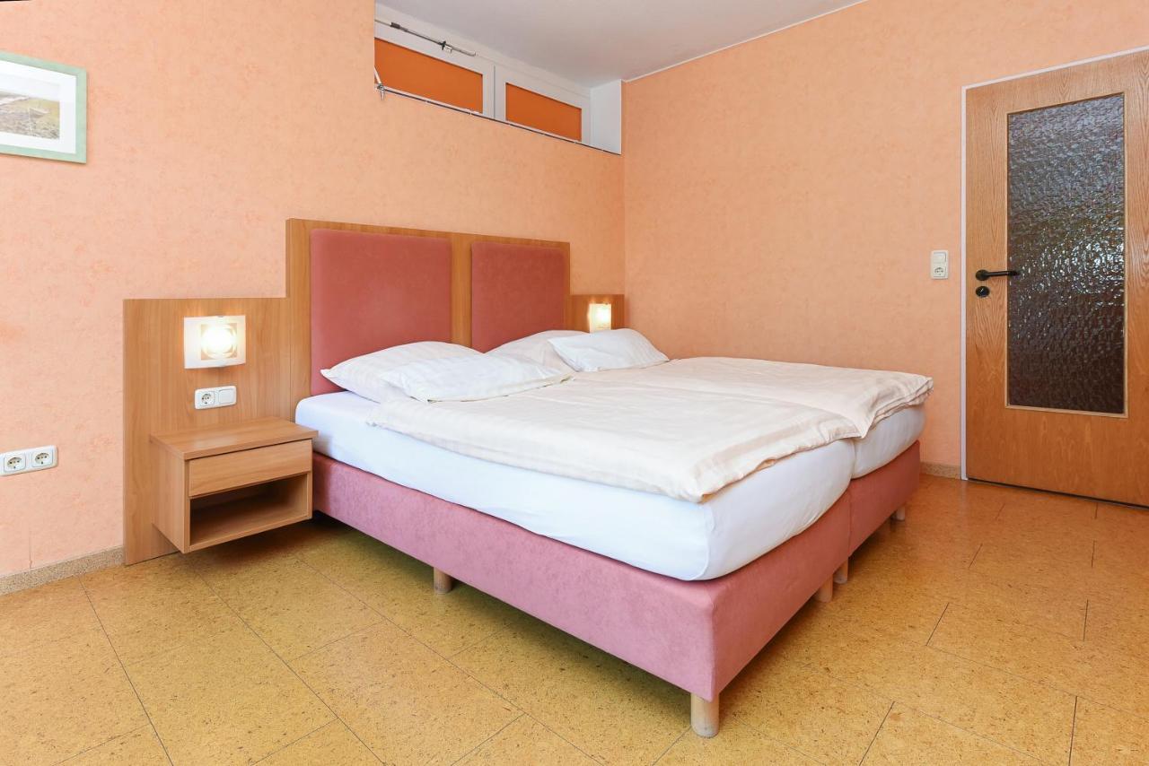 Hotel-Pension Altes Siel ベンサージール エクステリア 写真