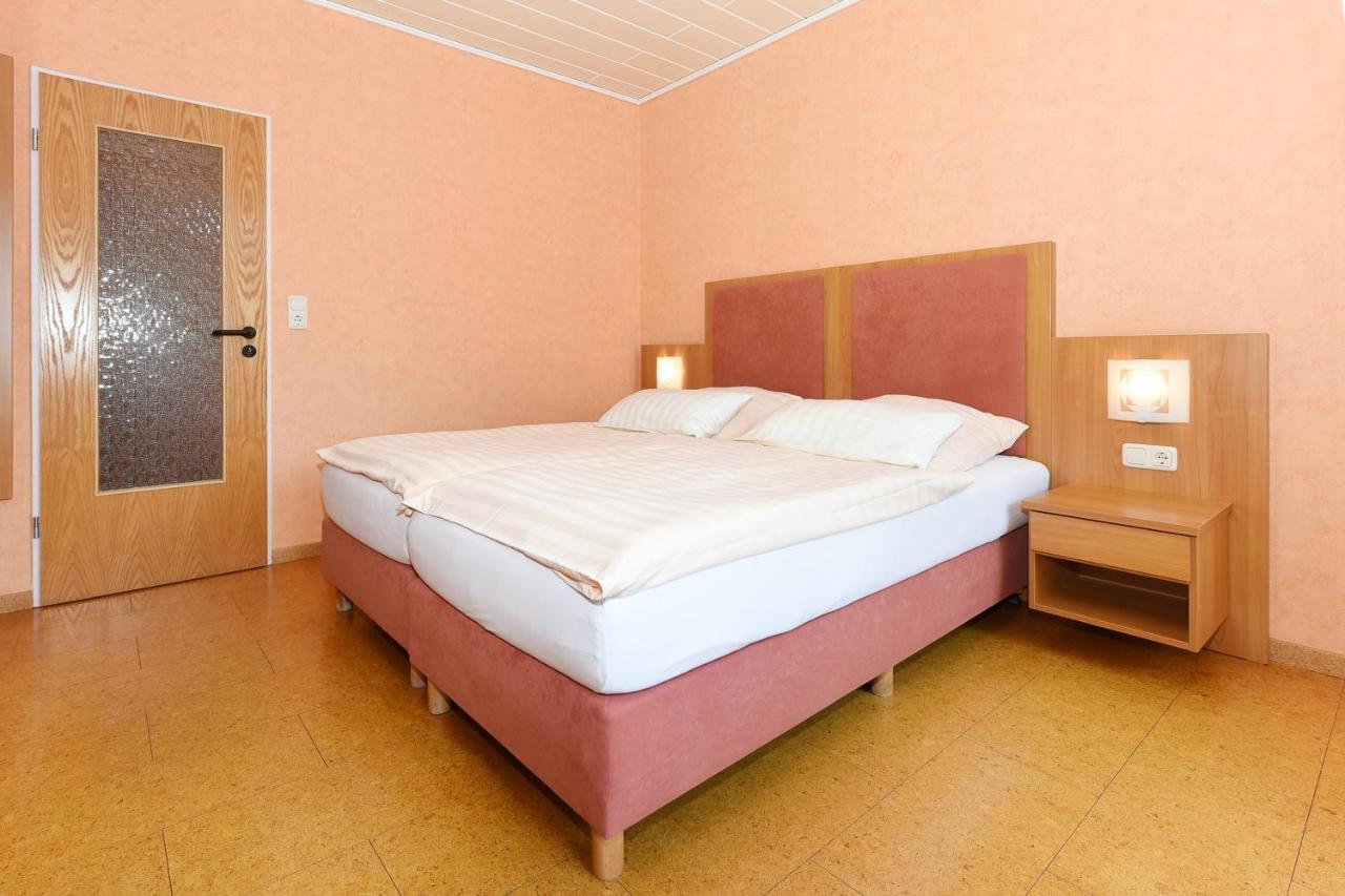 Hotel-Pension Altes Siel ベンサージール エクステリア 写真