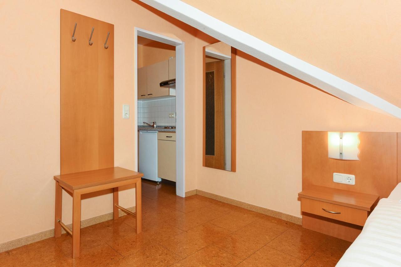 Hotel-Pension Altes Siel ベンサージール エクステリア 写真