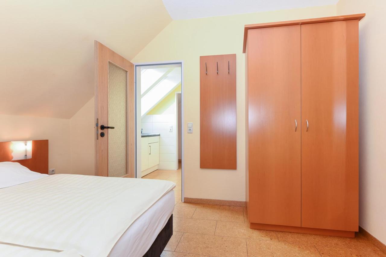 Hotel-Pension Altes Siel ベンサージール エクステリア 写真