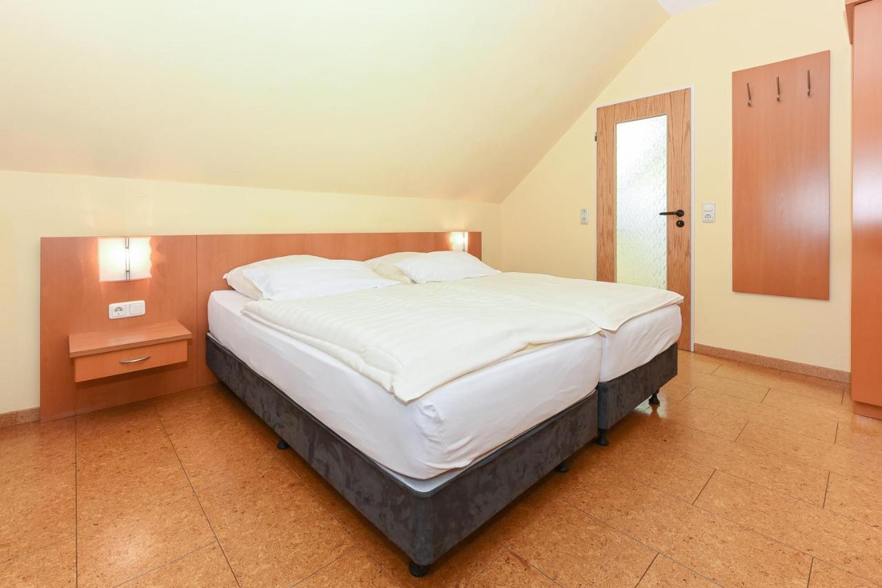 Hotel-Pension Altes Siel ベンサージール エクステリア 写真