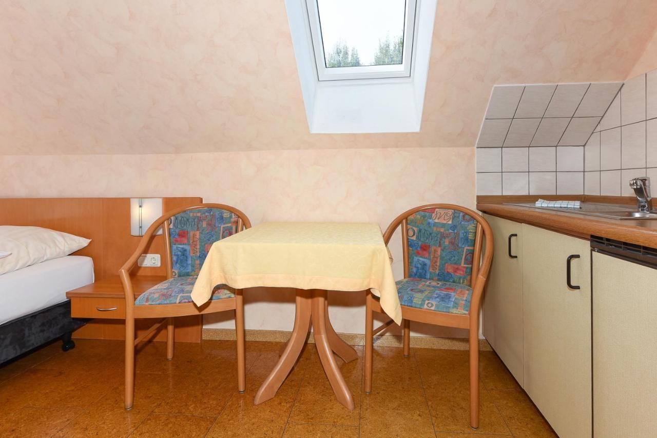 Hotel-Pension Altes Siel ベンサージール エクステリア 写真