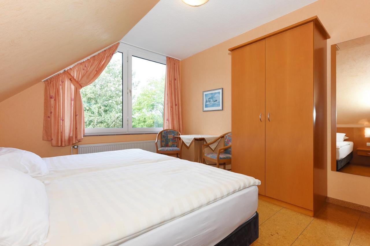 Hotel-Pension Altes Siel ベンサージール エクステリア 写真