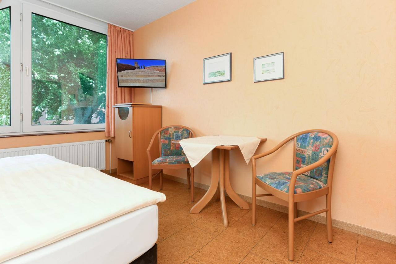 Hotel-Pension Altes Siel ベンサージール エクステリア 写真