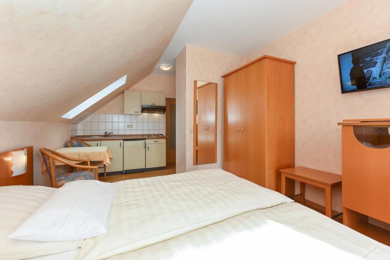 Hotel-Pension Altes Siel ベンサージール エクステリア 写真